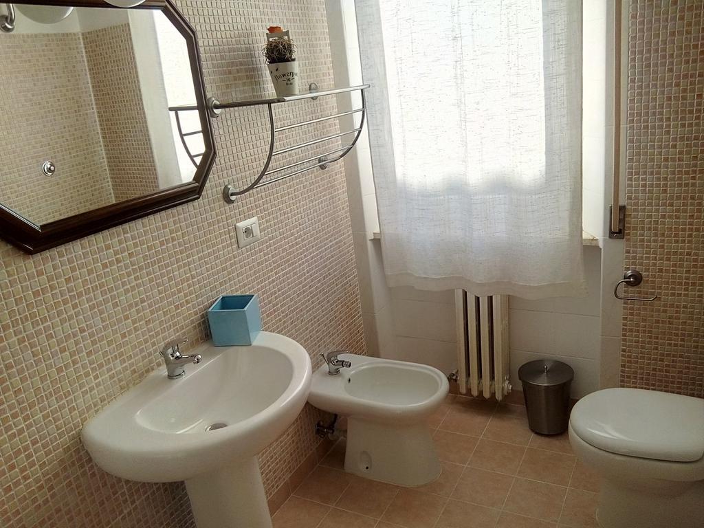 Camere Due Per Due Sirolo Quarto foto